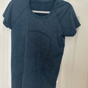 Lululemon Athletica Heathered Navy Short Sleeve Tee